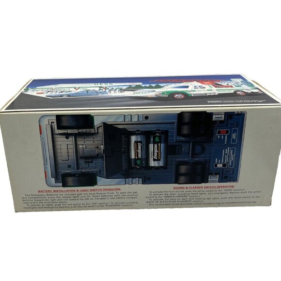 1994 Hess Rescue Truck With Lights & Siren Collectible Toy Original Box Included - Picture 5 of 9